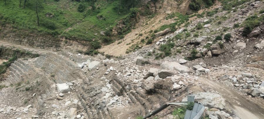 Landslide obstructs Karnali Highway