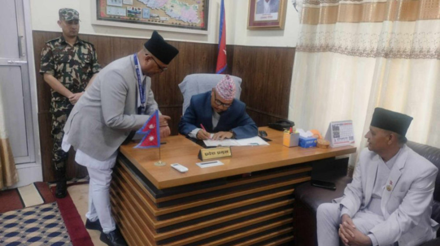 Province heads assume office