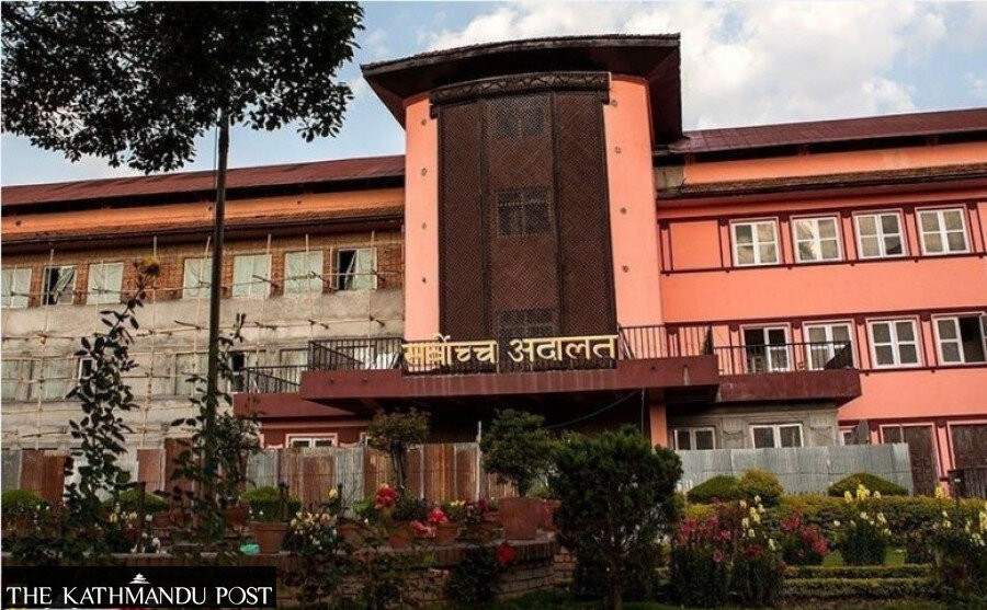 Petitioner withdraws contempt charge against Bar president