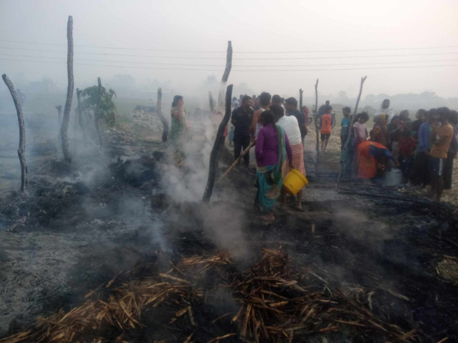 Fire destroys five thatched-roof homes