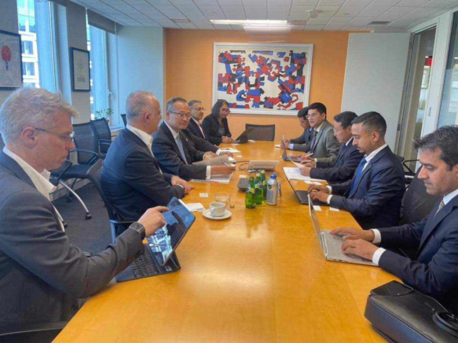 Finance Minister Pun urges World Bank officials to increase investment in Nepal