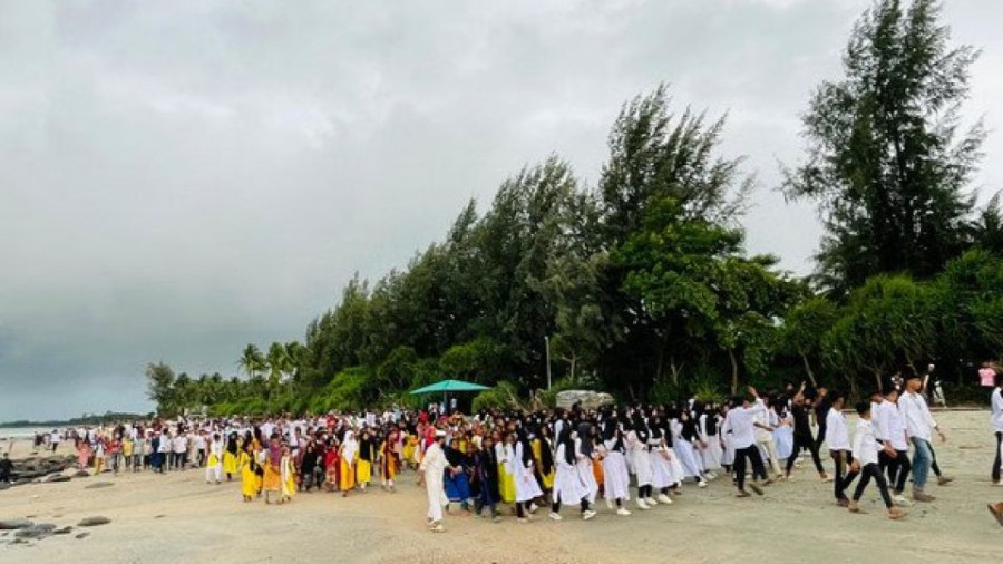 Islanders protest in St Martin’s over Bangladeshi government tourism restrictions