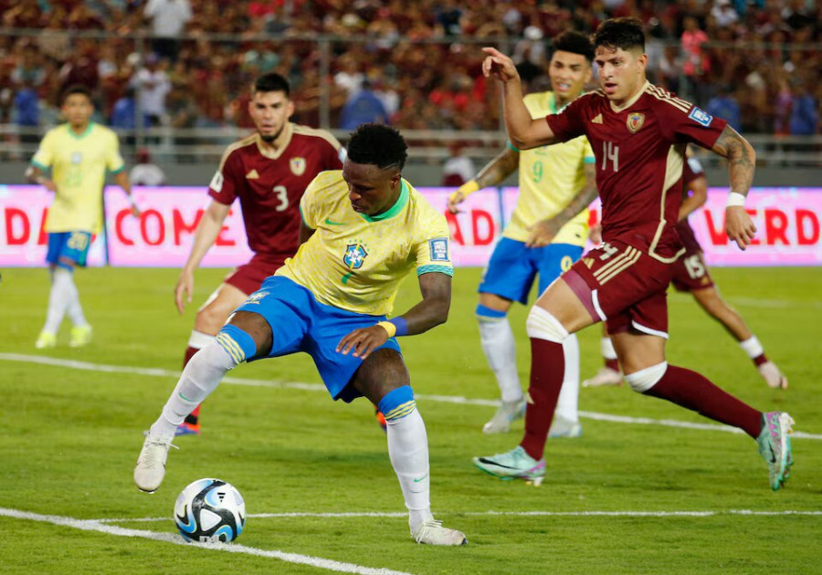 Brazil held 1-1 by Venezuela, Vinicius misses penalty