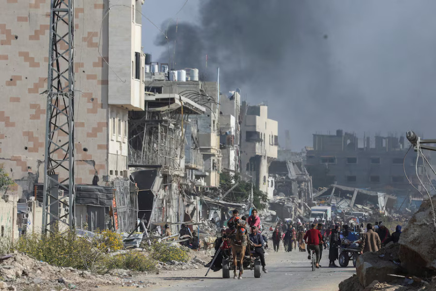 Israel says it is pushing to get aid into Gaza before US deadline as fighting persists