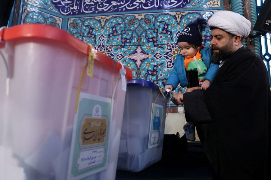 Unofficial reports put Iran election turnout around 40%