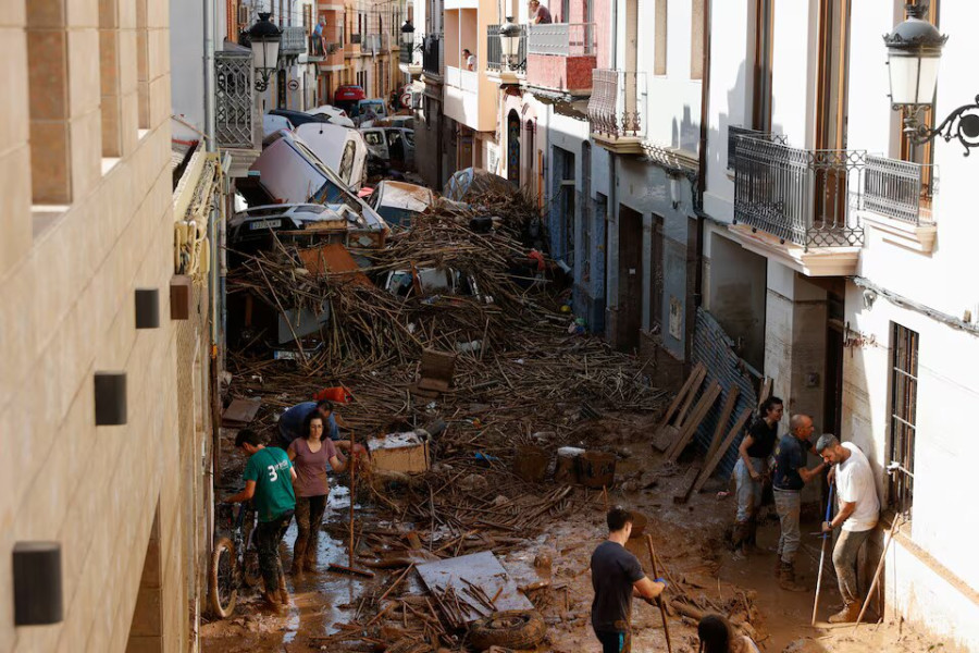Eight bodies found in garage as death toll from Spanish floods tops 155