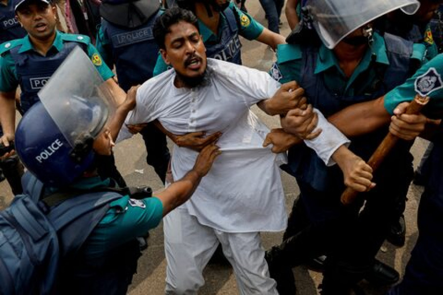 Thirteen killed in Bangladesh protests over job quotas
