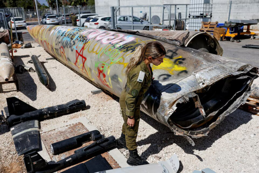 UN says Israeli tanks burst through gates of peacekeeper base
