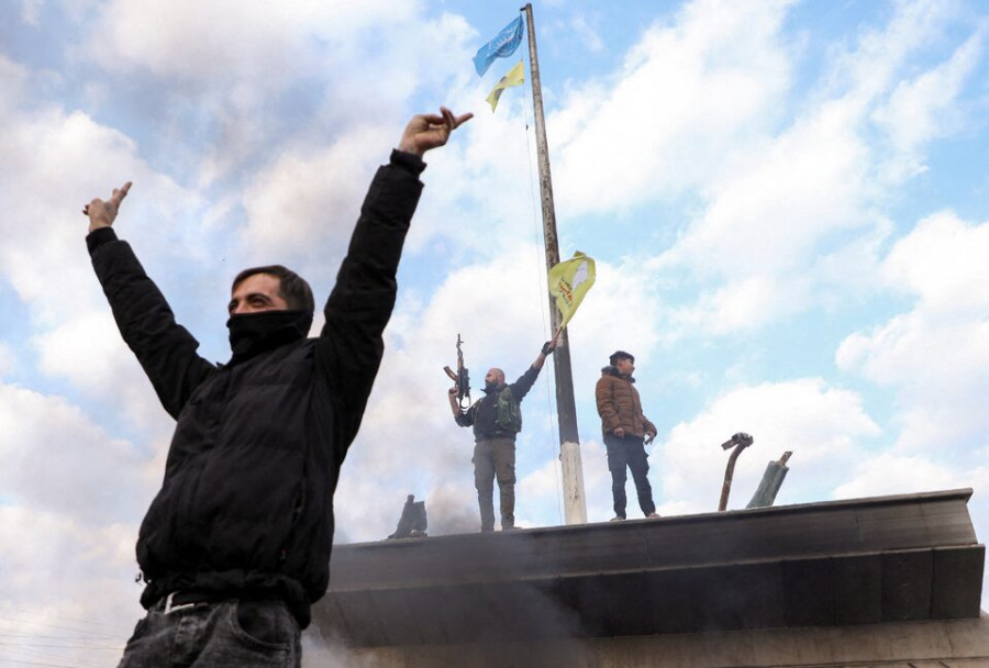 Syrian rebels topple President Assad, prime minister calls for free elections