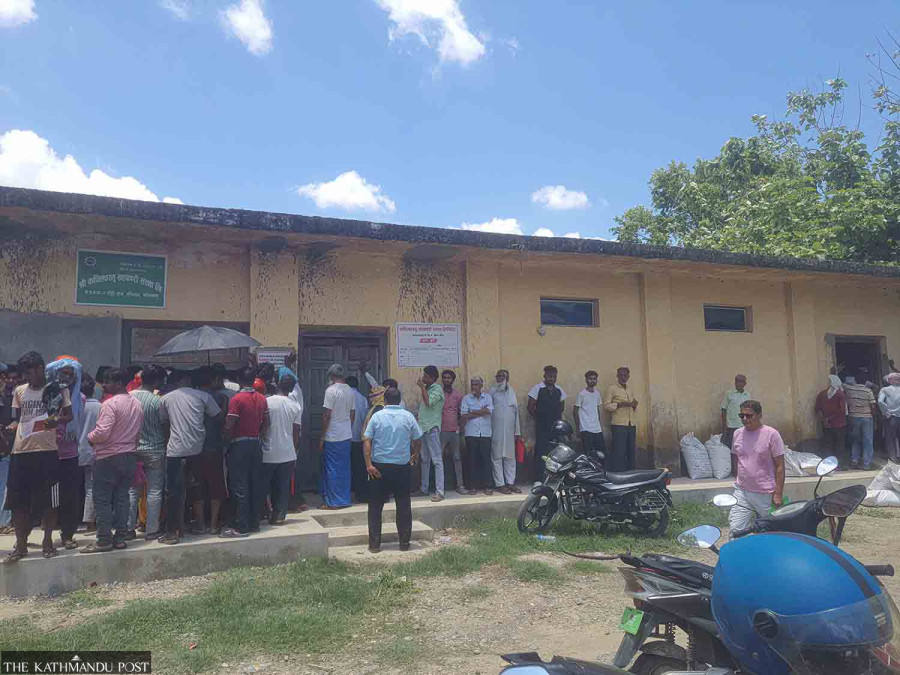 Fertiliser shortage pushes Lumbini farmers to lean on costly imports