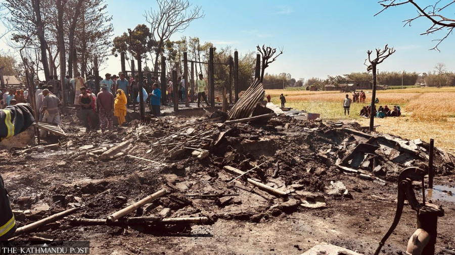 Toddler dies, 16 homes destroyed by fire in Muslim settlement in Morang