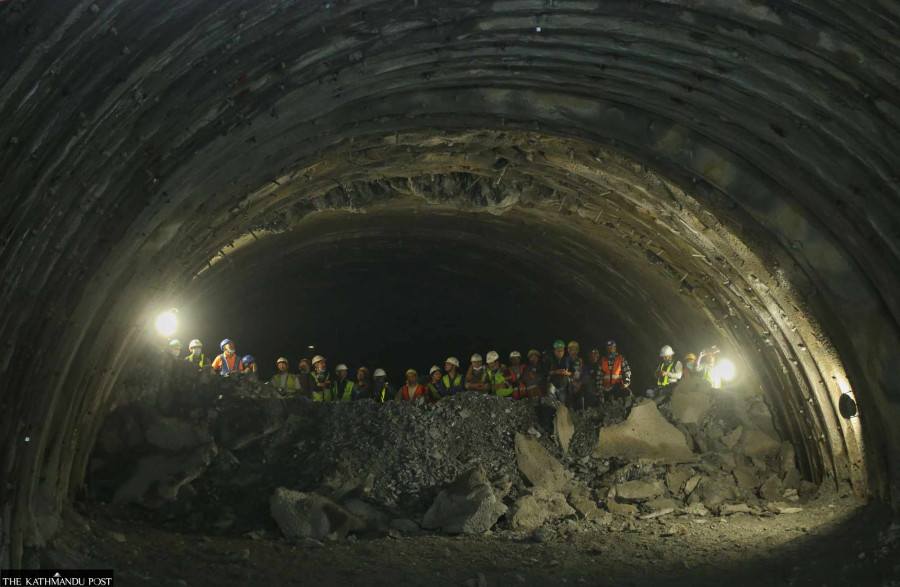 Locals disrupt Nagdhunga-Sisnekhola tunnel road construction again