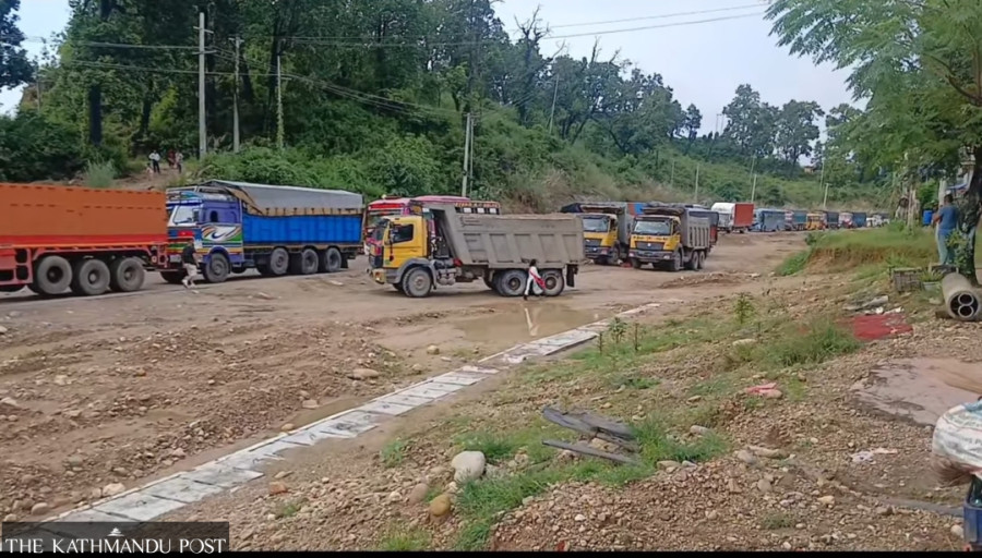 Vehicles crawl for hours on Daunne section of Butwal-Narayanghat road