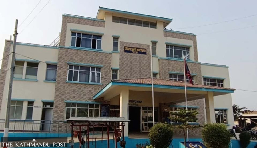 Man arrested in Siraha for helping Indian national obtain Nepali citizenship