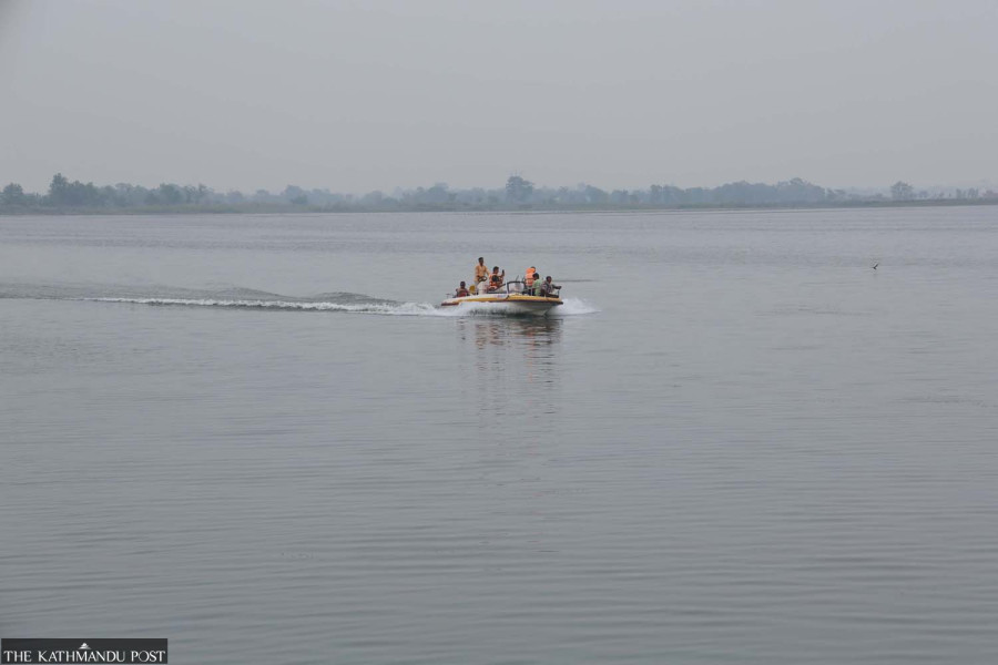 Motorboat smoke and noise are chasing away Jagadishpur lake birds