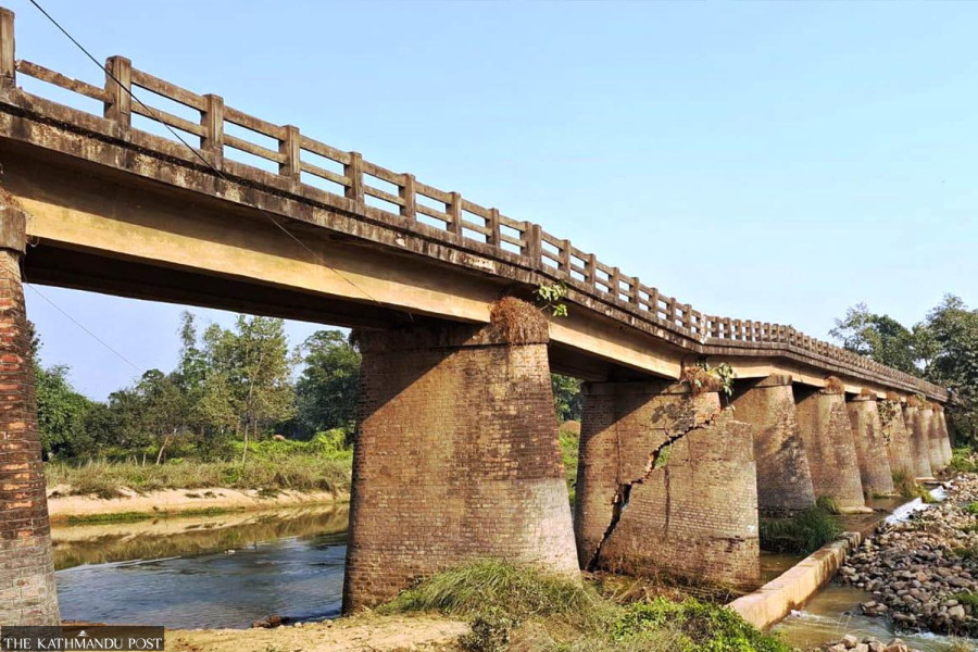 50-year-old Tilawe bridge crumbles. Repairs uncertain