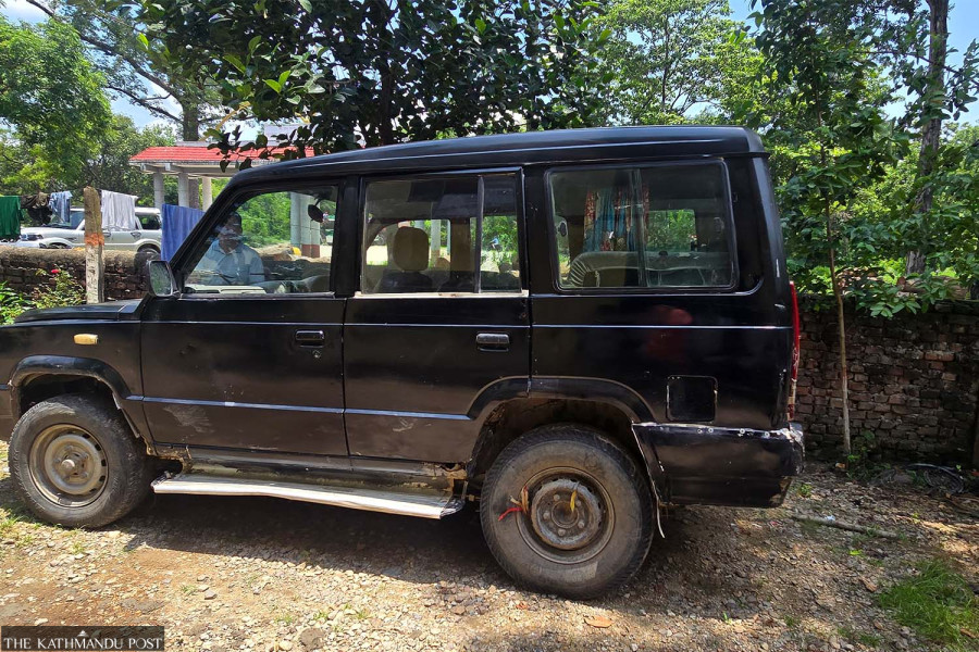 As checks tighten, Tarai smugglers use SUVs to sneak sal logs to India