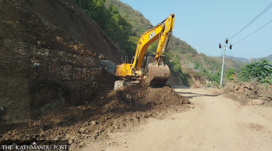 Rapti Highway closed for six hours daily to expedite road widening