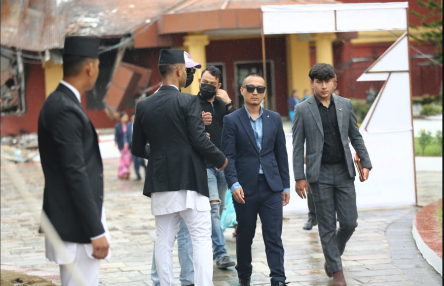 Politics of attention economy