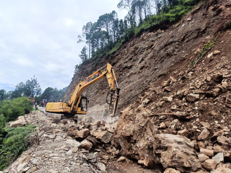 Heavy rain blocks three major roads in Gulmi
