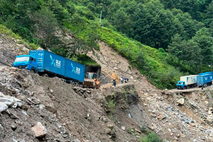 Containers enter Nepal through Tatopani after three weeks