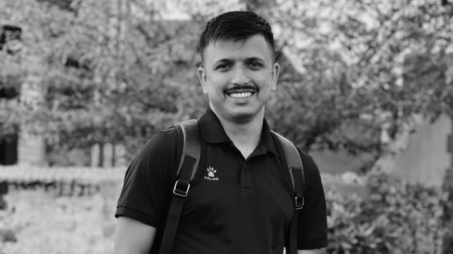 Policeman dies in van accident in Sunsari