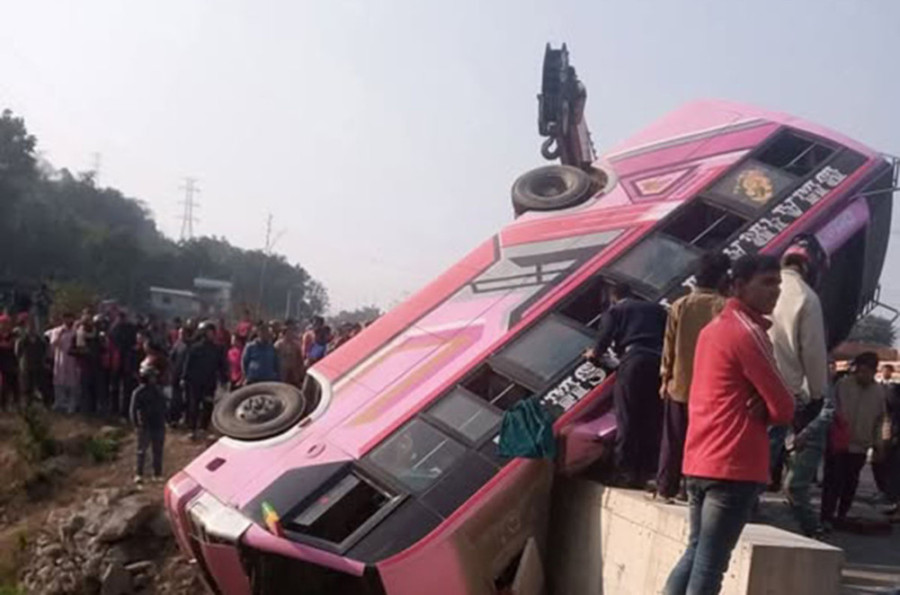One dead, 13 injured in Tanahun bus accident