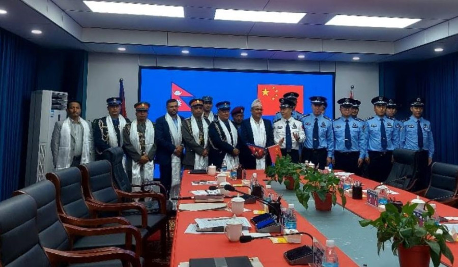 Nepali, Chinese officials discuss trade and cross-border issues