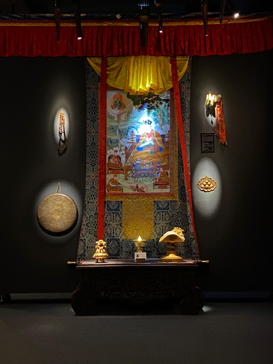 Narrating history through devotional art