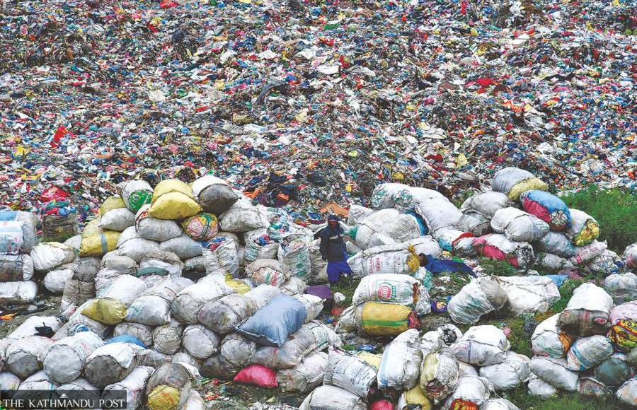 Garbage disposal resumes after KMC allows vegetable sales on road at Machhapokhari
