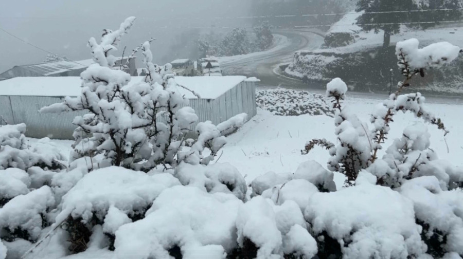 Rukum East–Baglung road blocked due to heavy snowfall