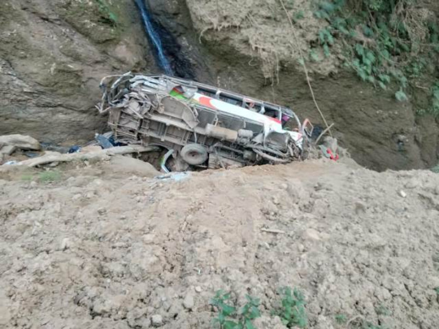 One killed, another injured in Kavre bus accident