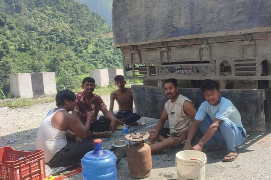 Landslides disrupt Dashain travel as thousands stranded on highways