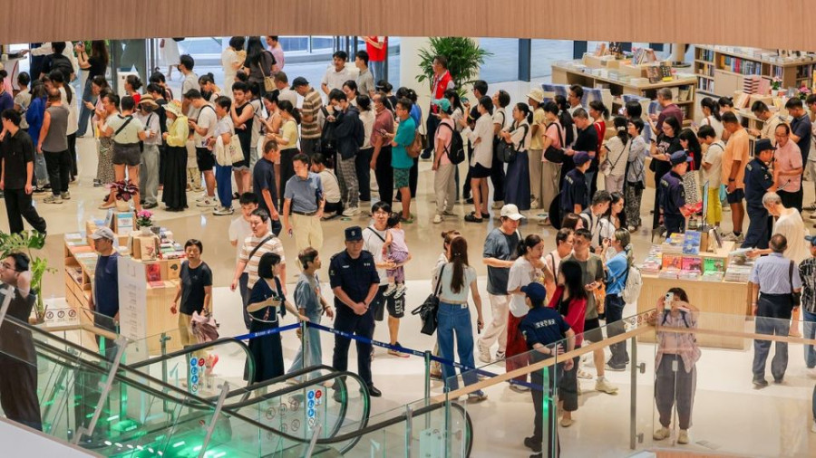 World’s largest bookstore opens in China’s Shenzhen