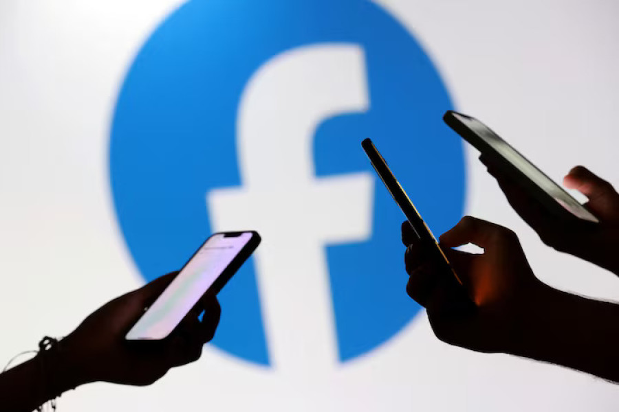 Italian families target Facebook, Instagram and TikTok over child safety