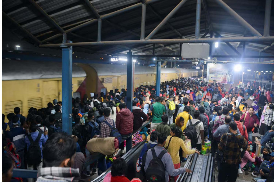 Death toll rises to at least 18 in New Delhi railway station stampede