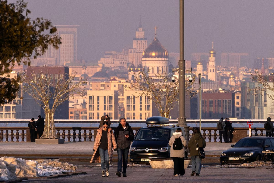 Some Russians shun coffee as Western in favour of traditional tea