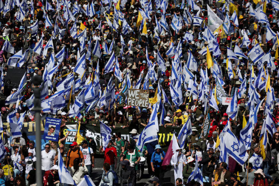 Israeli opposition to Netanyahu finds voice as war returns to Gaza