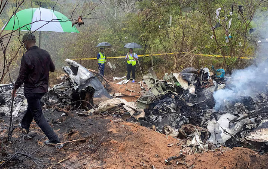 Kenyan airline says eight Hungarians, two Germans on plane that crashed