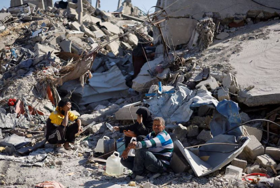 Gazans’ joy at ceasefire dims as they visit ruined homes, dig for the dead