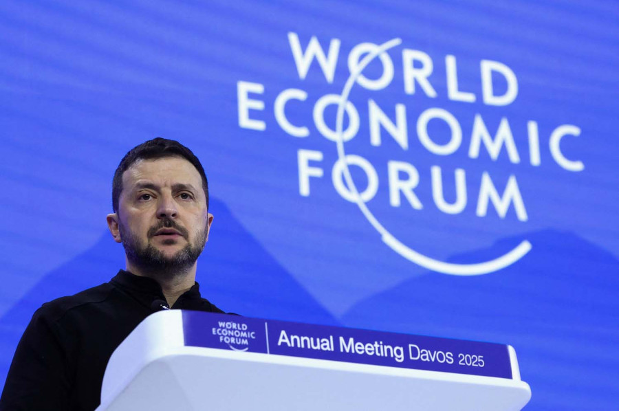 Zelenskiy says security guarantee would need at least 200,000 peacekeepers