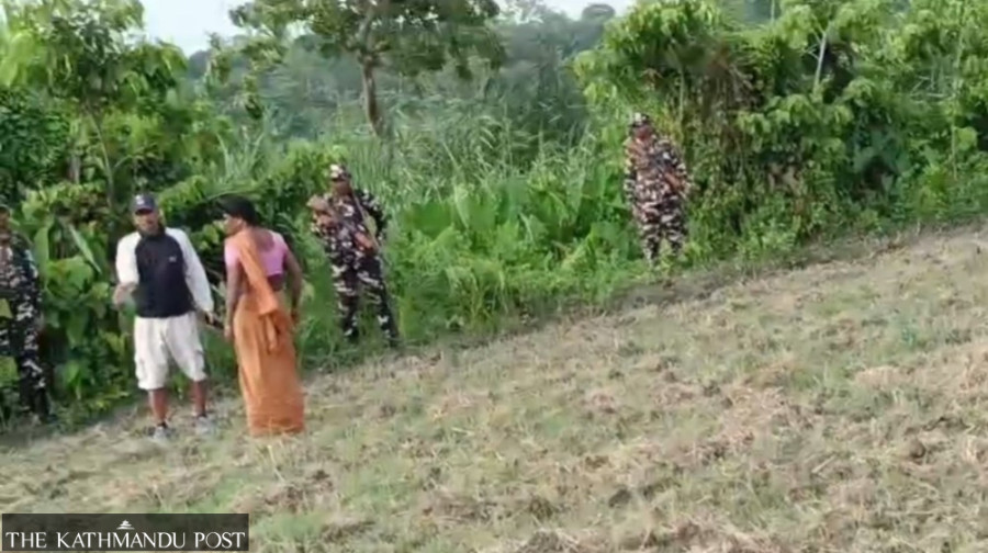Locals Confront Armed Indian SSB Attempting Incursion in Susta
